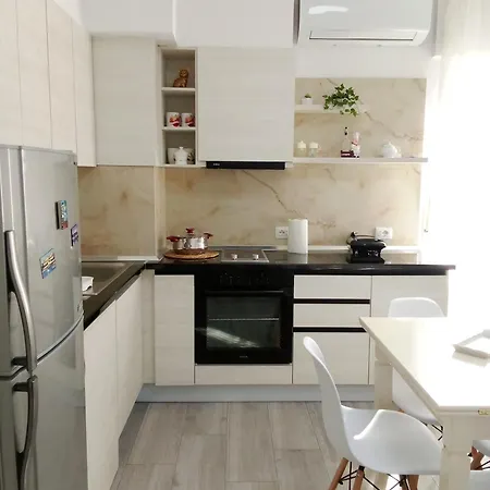 Apartment Hello Happy, 19 Tirana